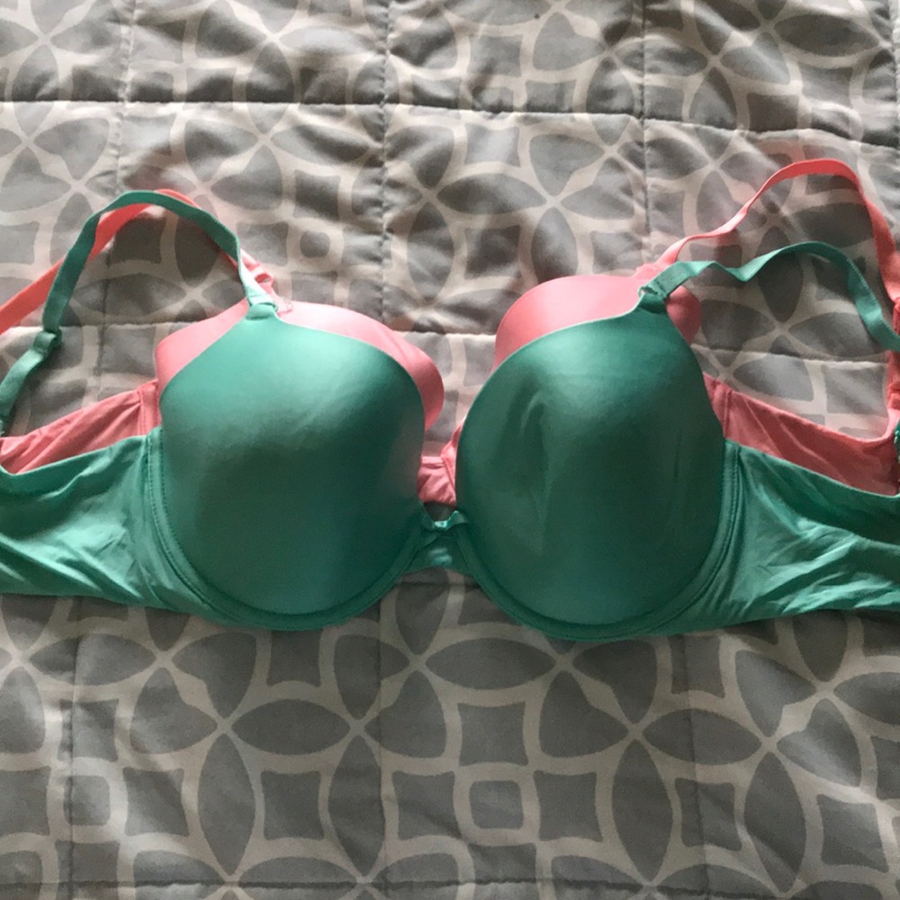 Two 34DD Victoria’s Secret Bras